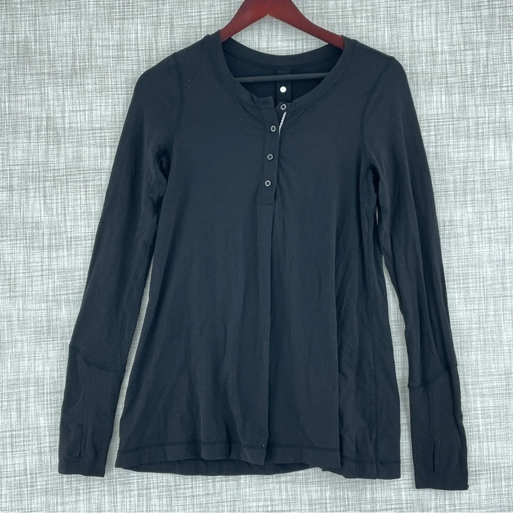 Lululemon Womens Size 6 thin athletic running top 1604